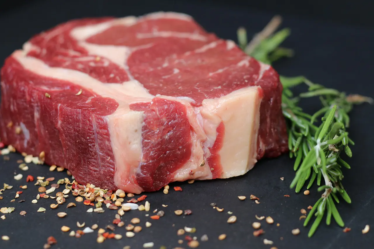 3 Arten, das perfekte Steak zu grillen: Ein Leitfaden für Grillmeister